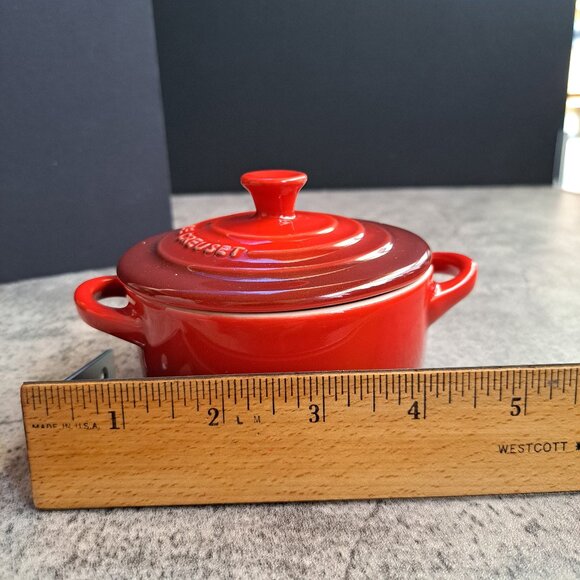 Le Creuset Petite Mini Round Casserole Ramekin Lidded Dish Red - Picture 6 of 12